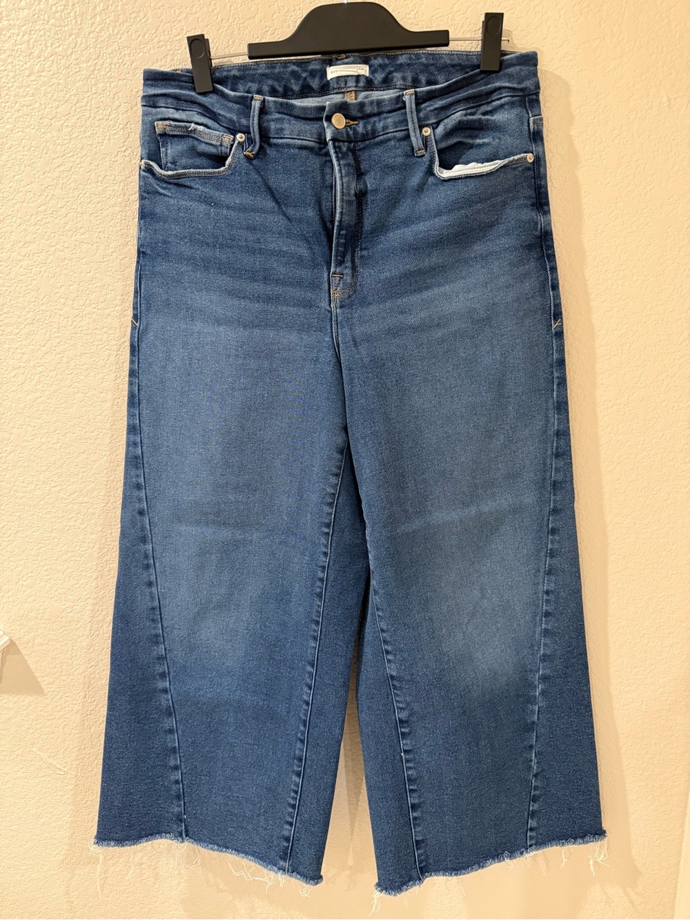 Good American Wide-Leg Crop Jeans in Blue Wash
